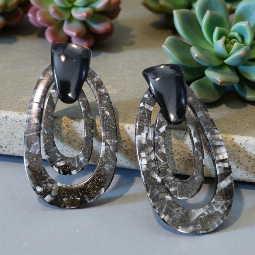 Elegant Black and Gray Earrings